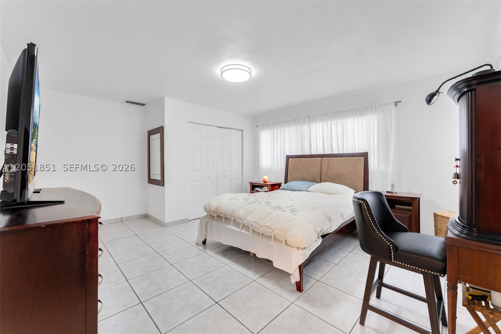 SUTTON HOUSE CONDO - Residential Lease