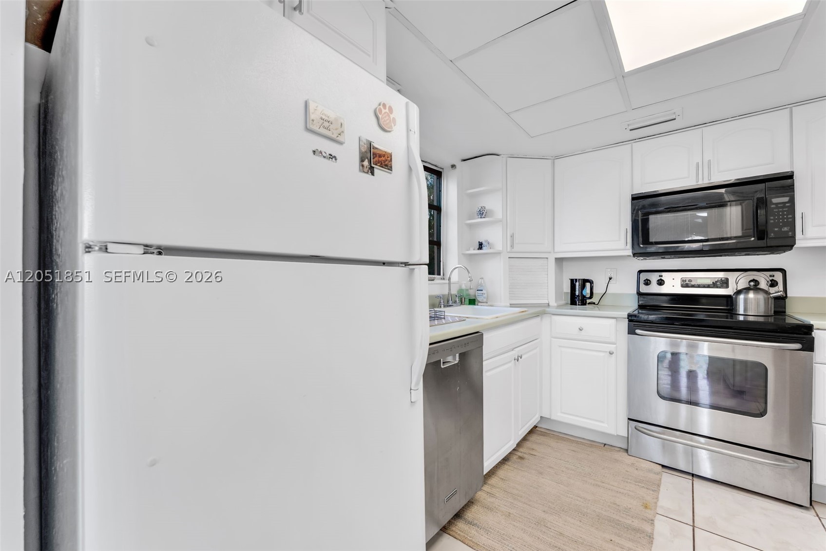 SUTTON HOUSE CONDO - Residential Lease