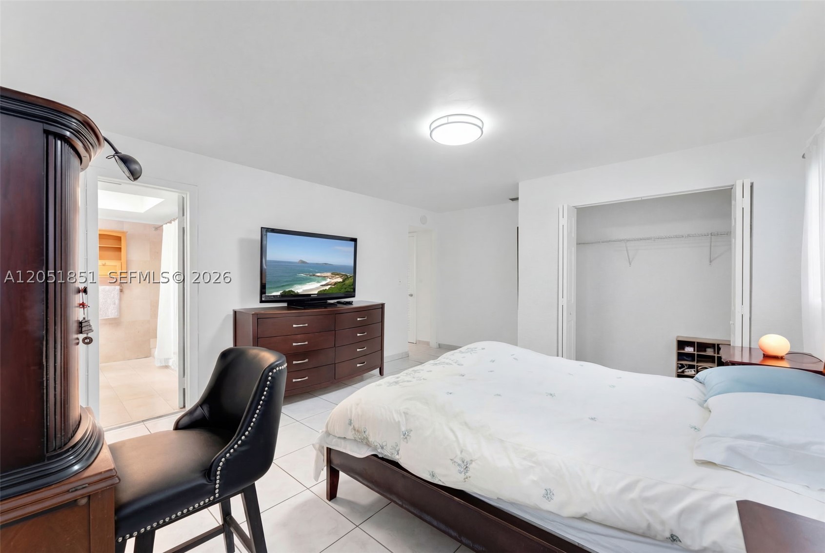 SUTTON HOUSE CONDO - Residential Lease