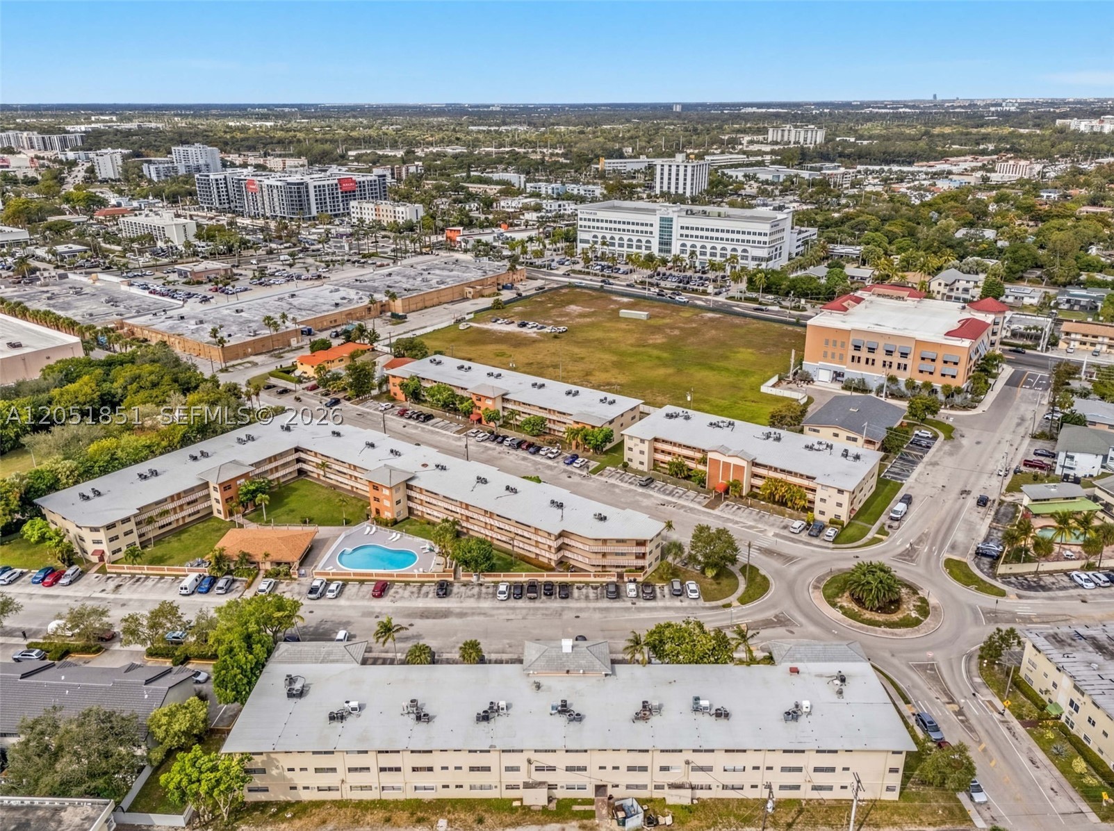 SUTTON HOUSE CONDO - Residential Lease