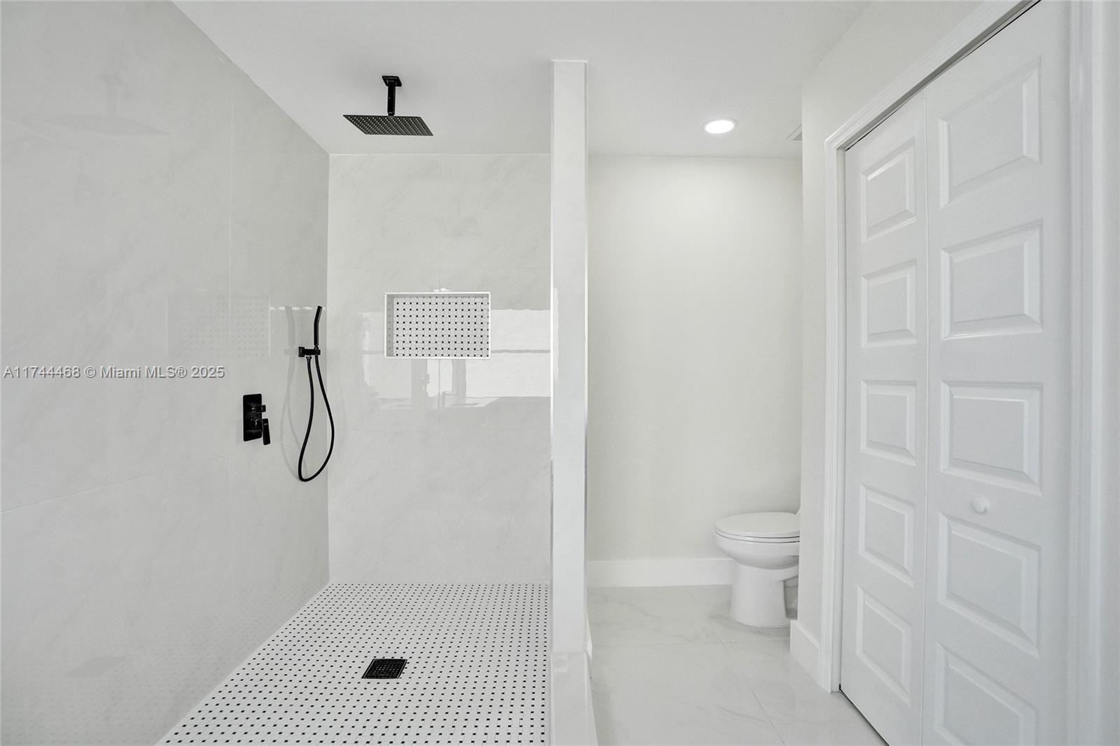 SILVER LAKES AT PEMBROKE - Residential