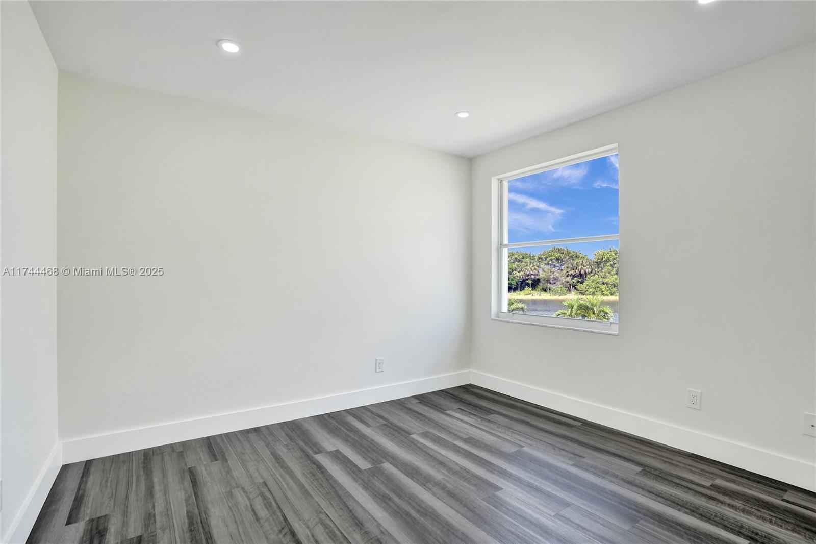 SILVER LAKES AT PEMBROKE - Residential