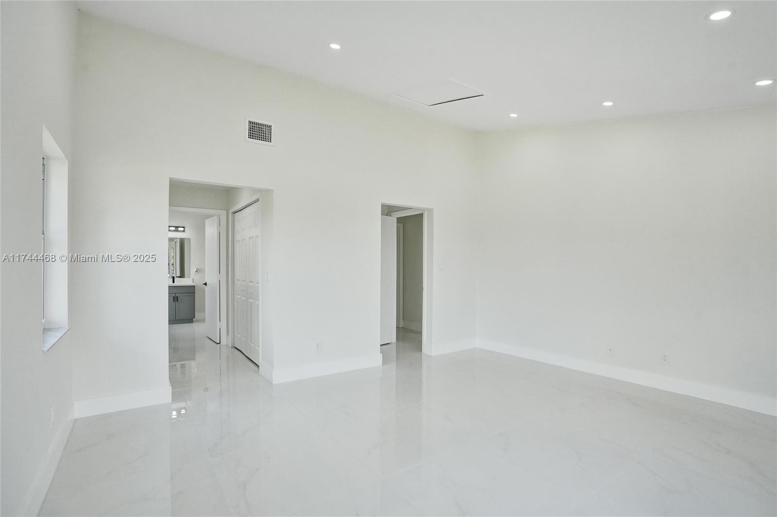 SILVER LAKES AT PEMBROKE - Residential