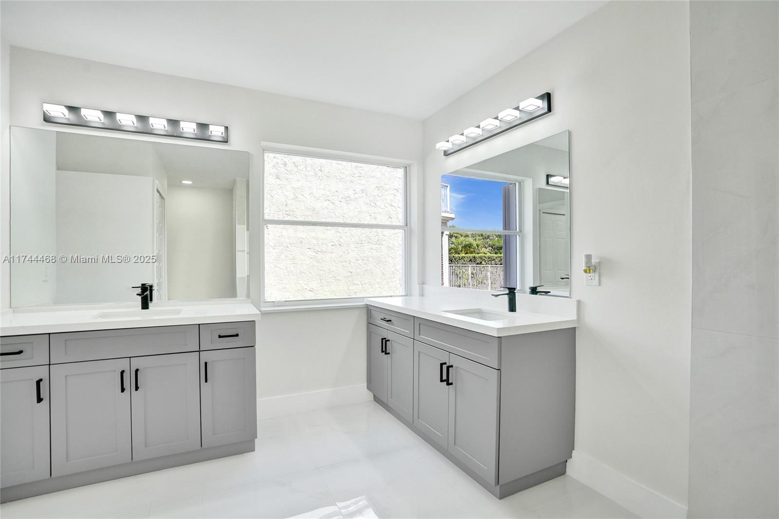 SILVER LAKES AT PEMBROKE - Residential