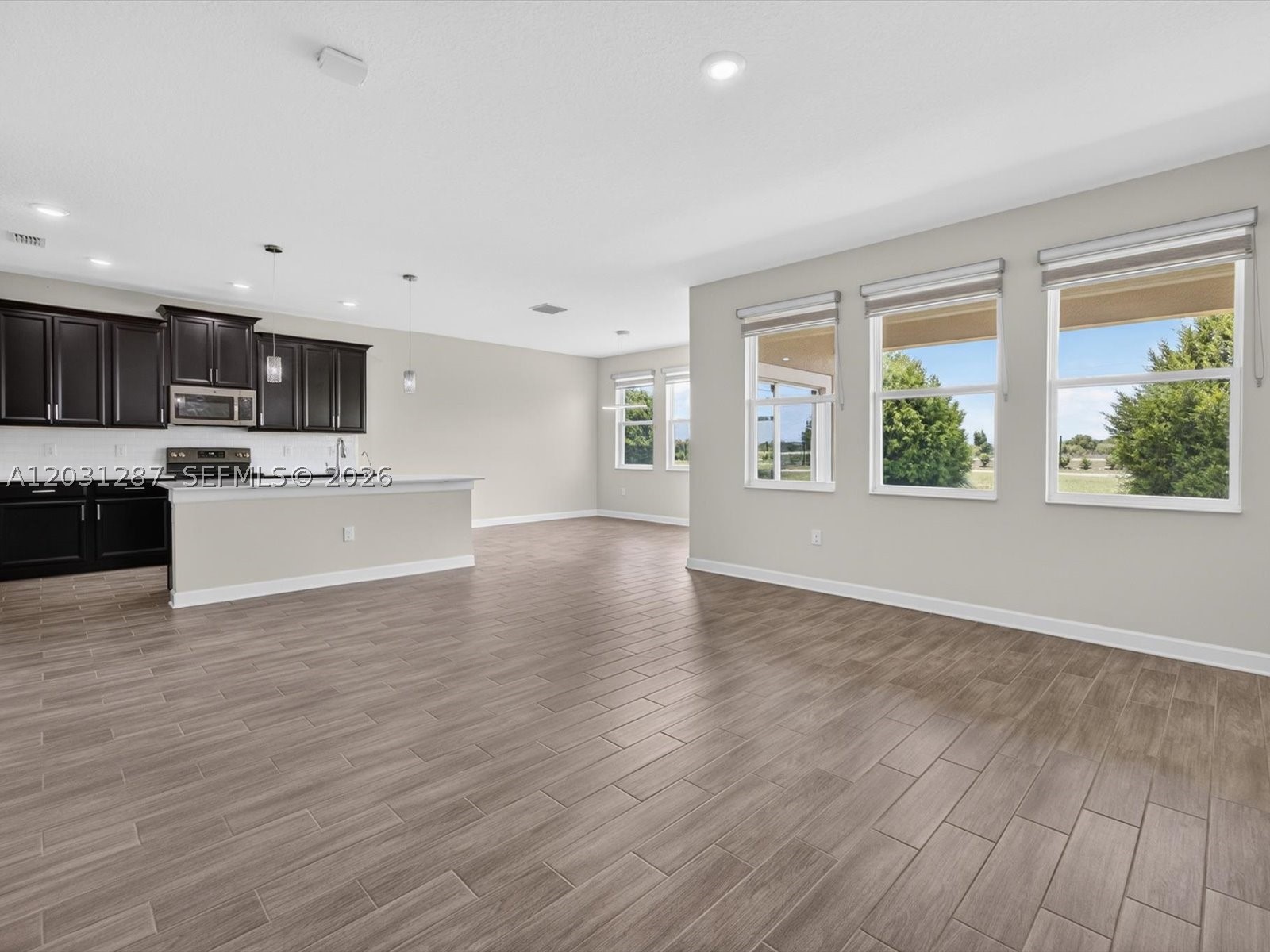 CHAMPIONS GATE - Residential