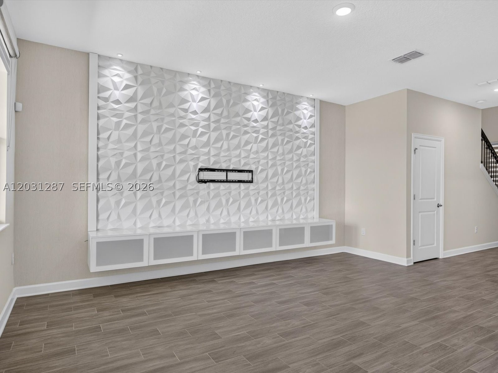 CHAMPIONS GATE - Residential