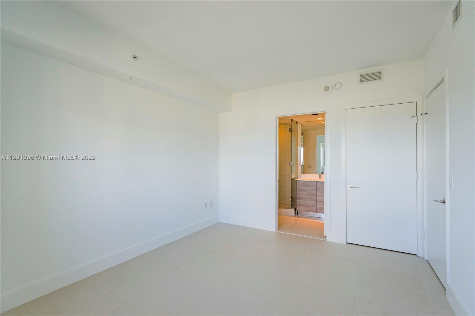 PARAISO BAY CONDO - Residential Lease