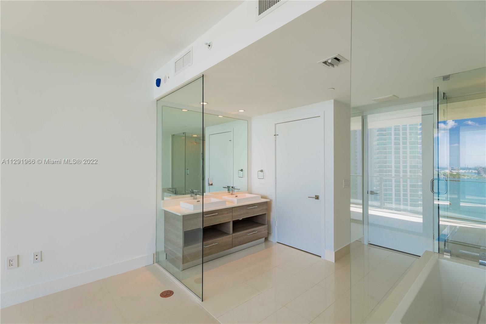 PARAISO BAY CONDO - Residential Lease