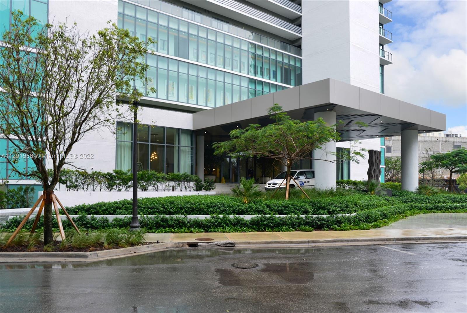 PARAISO BAY CONDO - Residential Lease
