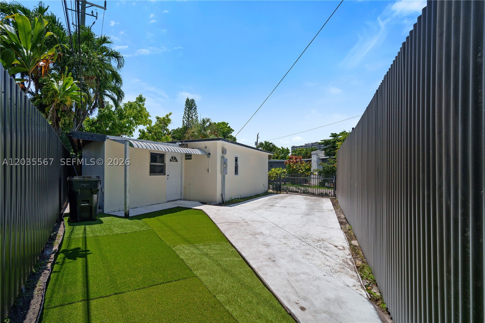 TRAILER CITY - Residential Lease