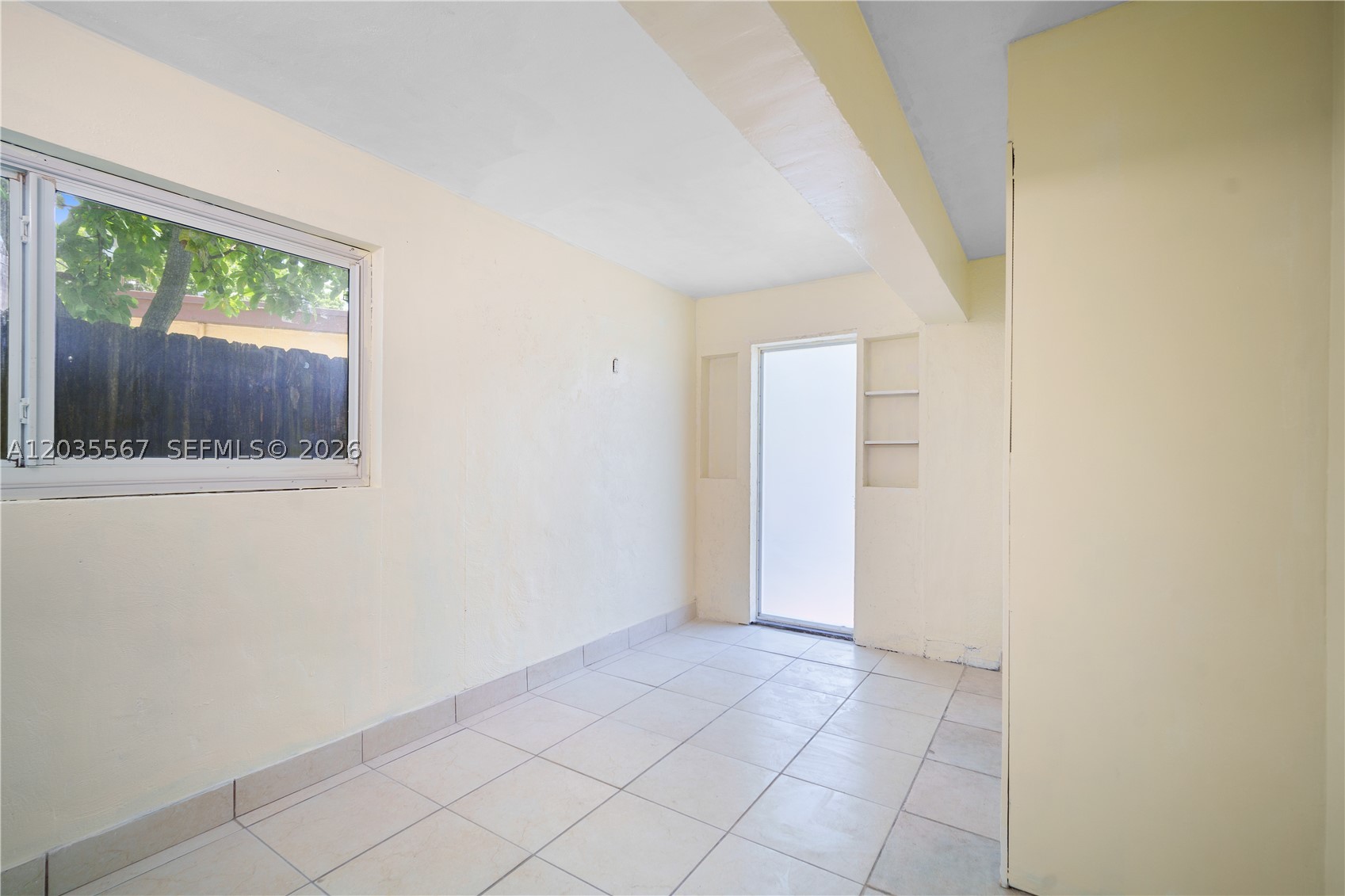 TRAILER CITY - Residential Lease