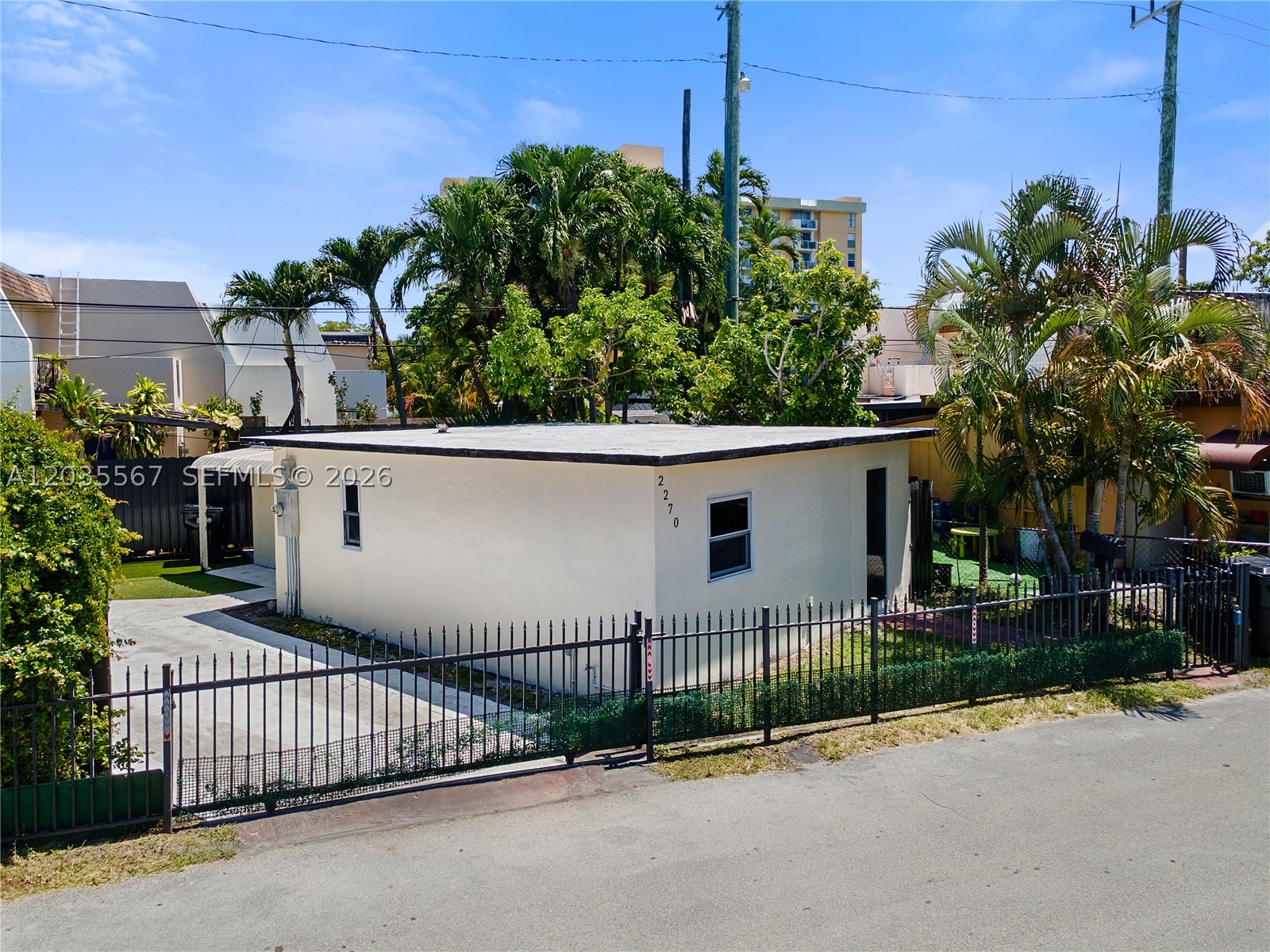 TRAILER CITY - Residential Lease
