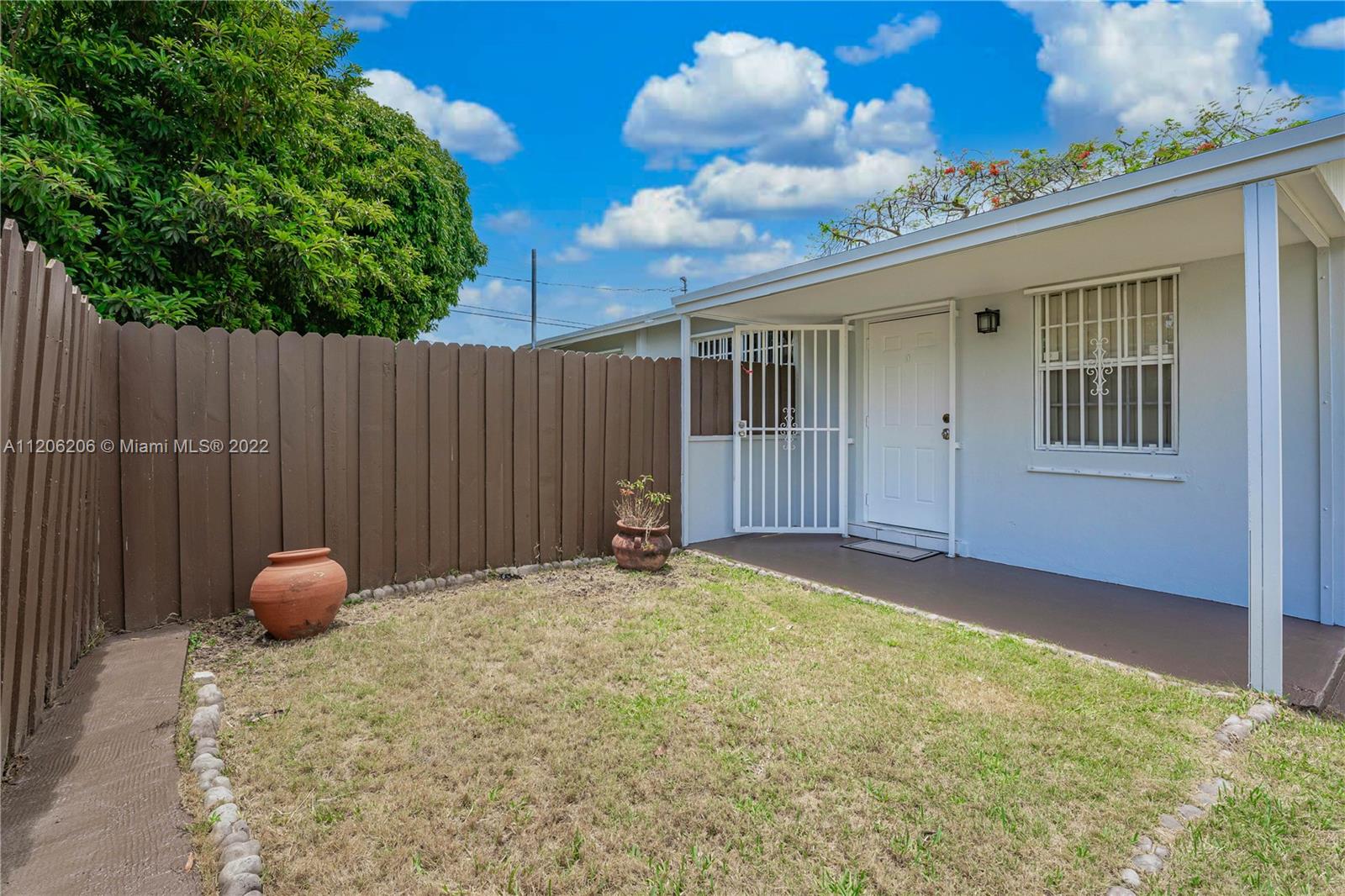 SO MIAMI HEIGHTS MANOR - Residential