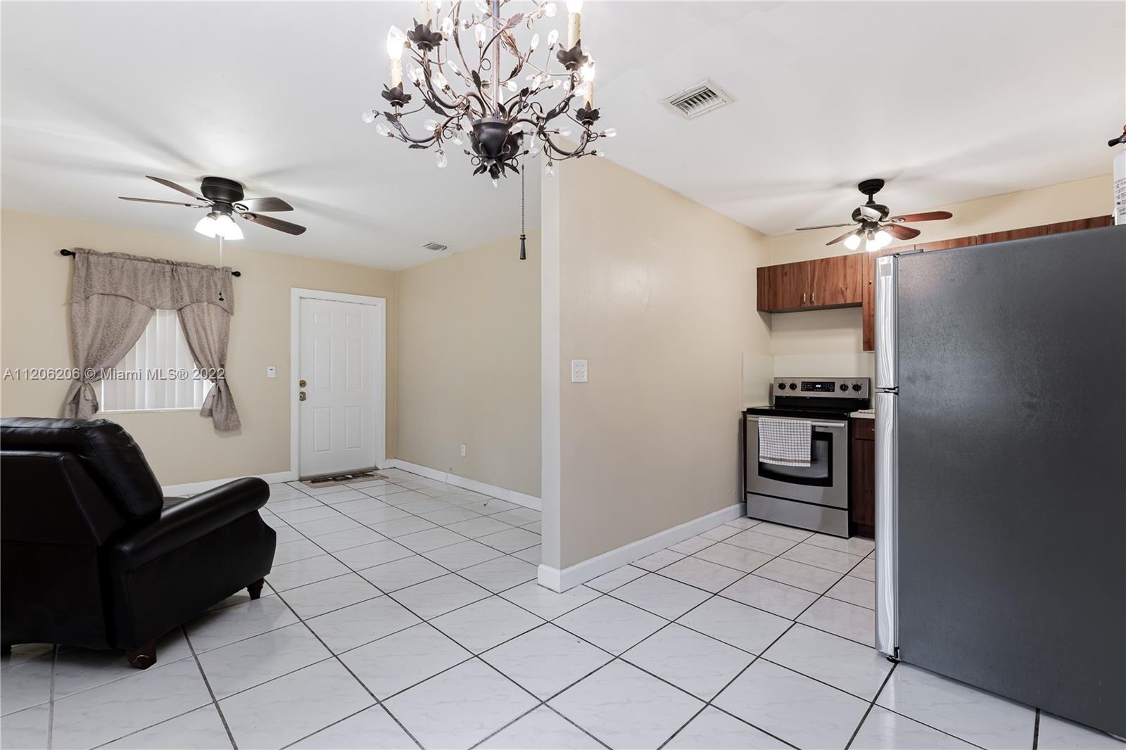 SO MIAMI HEIGHTS MANOR - Residential