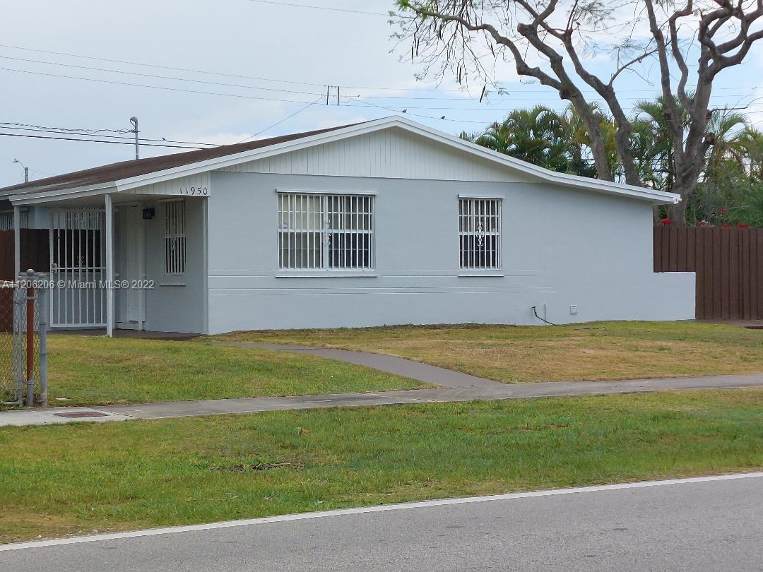GREAT STARER HOME OR FOR INVESTOR.  3 BEDROOM/1 BATHROOM.  FULLY TILED.  LAUNDRY ROOM.  NEW TANKLESS WATER HEATER AND ALMOST NEW A/C UNIT.  HURRICANE SHUTTERS.  LARGE YARD BOTH FRONT AND BACK.  PLENTY OF ROOM FOR A BOAT.  EASY TO SHOW!