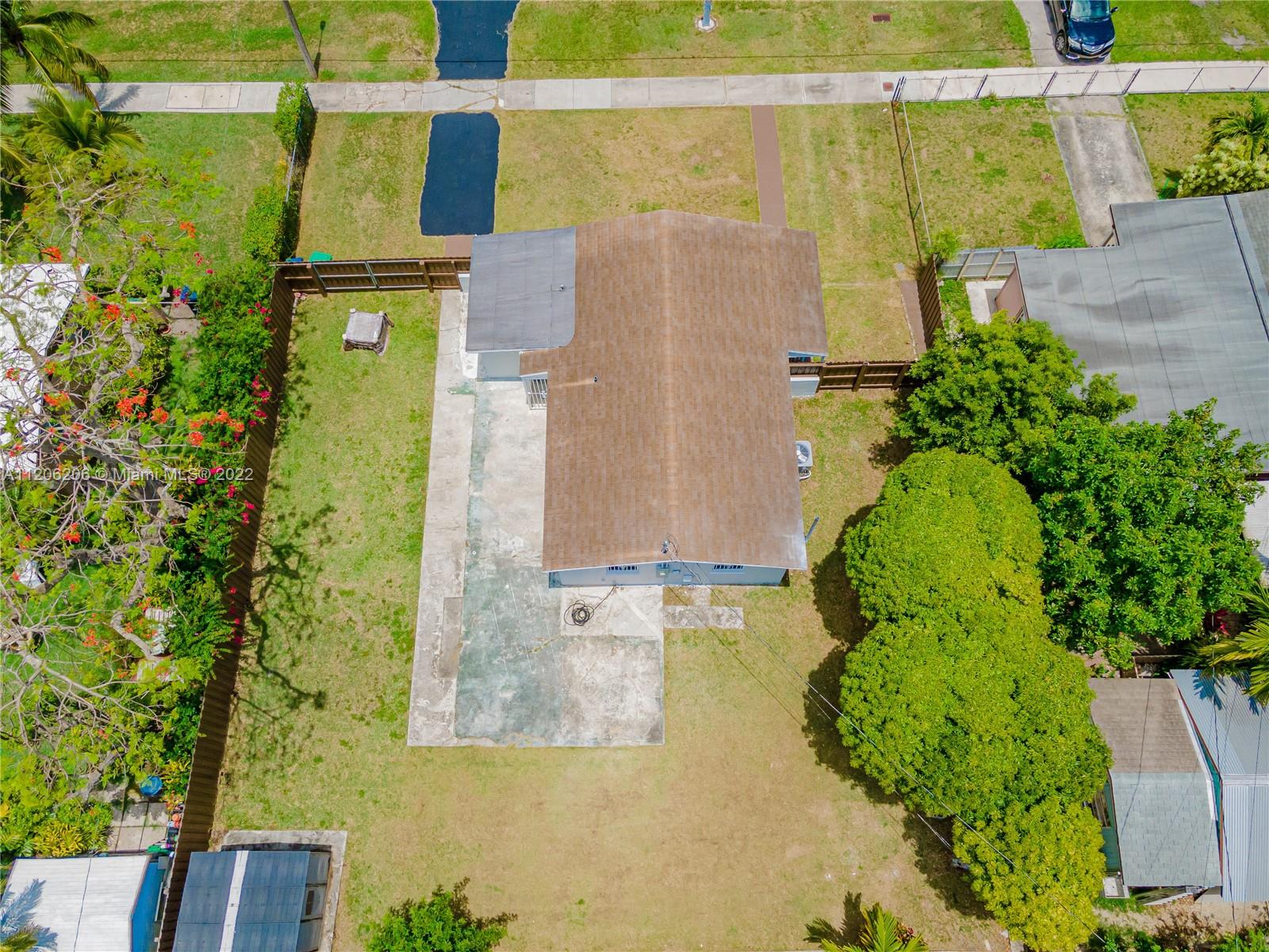 SO MIAMI HEIGHTS MANOR - Residential