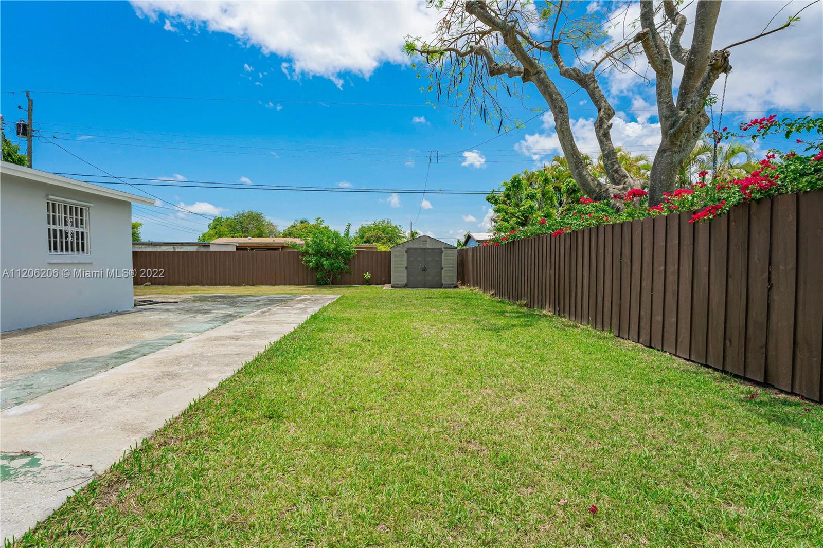 SO MIAMI HEIGHTS MANOR - Residential
