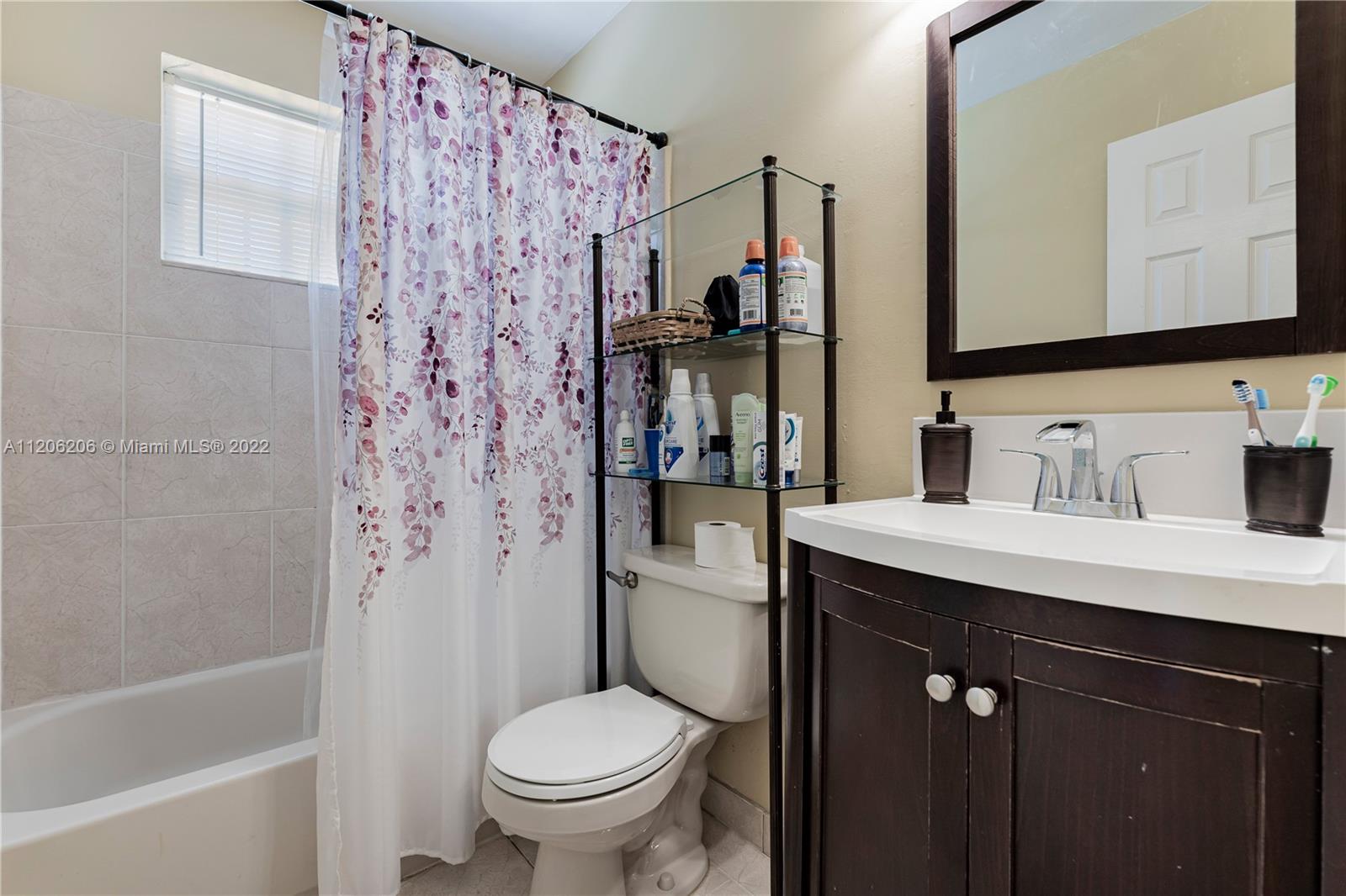 SO MIAMI HEIGHTS MANOR - Residential