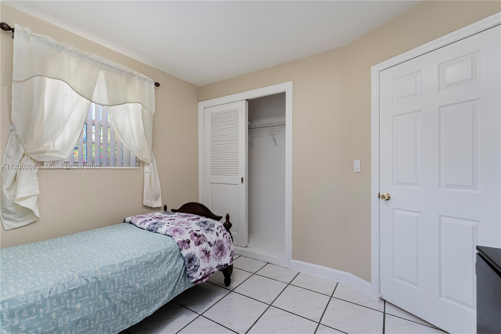 SO MIAMI HEIGHTS MANOR - Residential