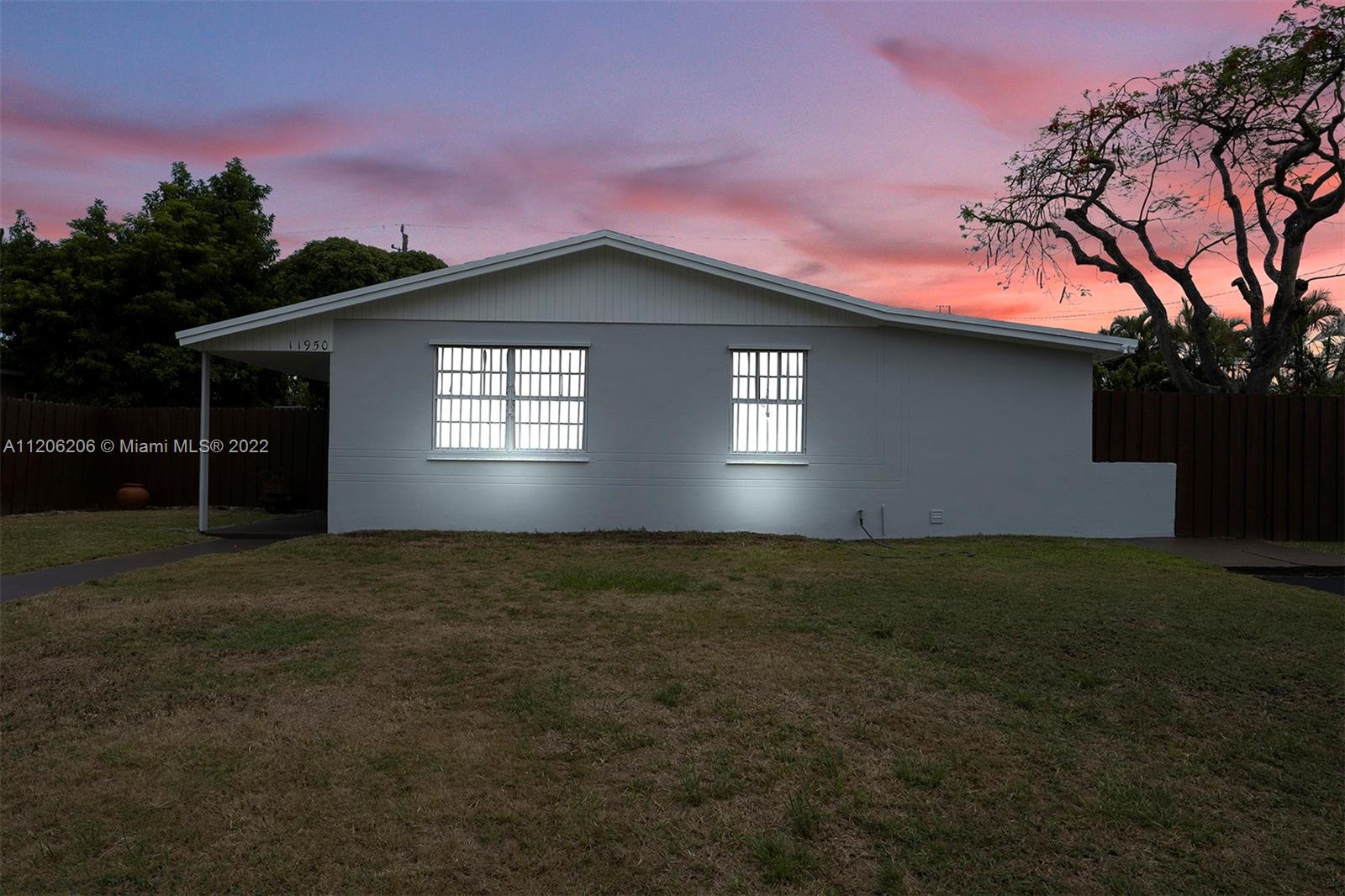 SO MIAMI HEIGHTS MANOR - Residential