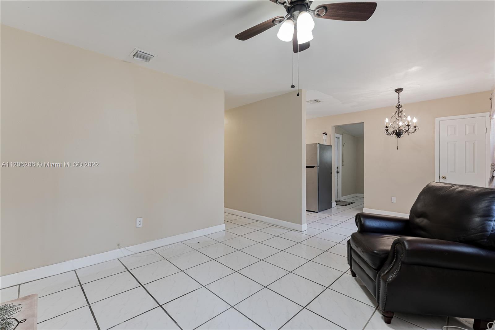 SO MIAMI HEIGHTS MANOR - Residential