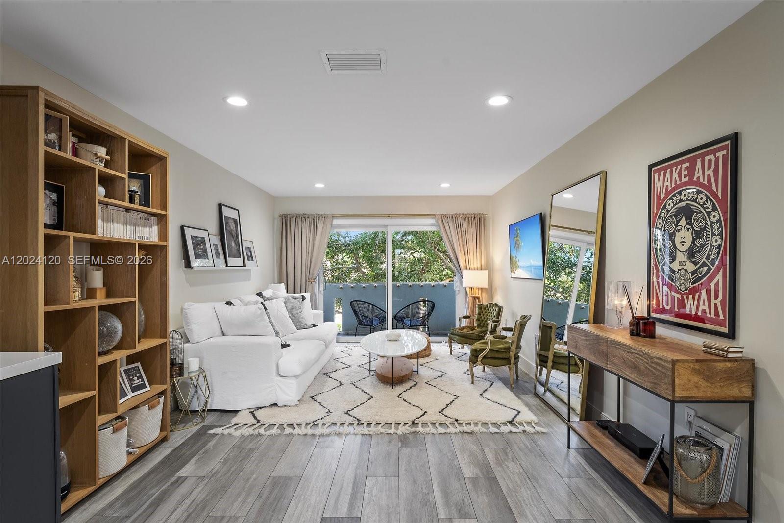BLUE PELICAN CONDO - Residential