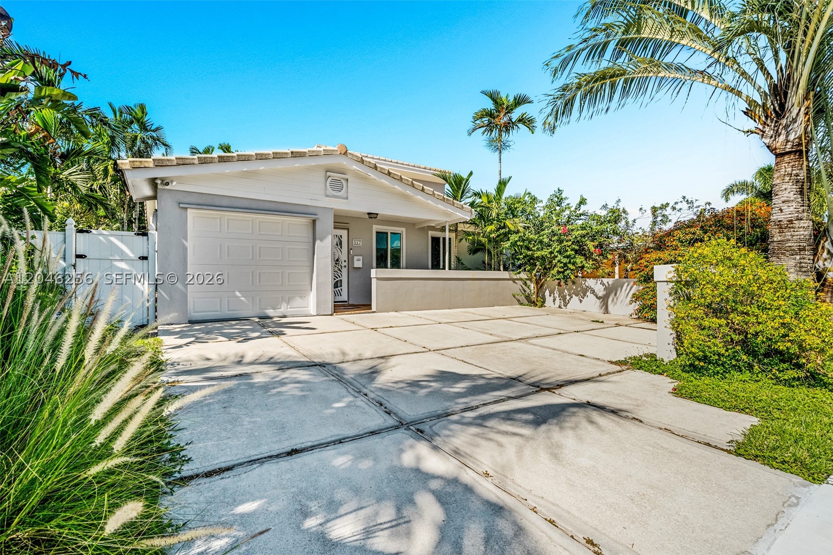 ROYAL PALM VISTA - Residential