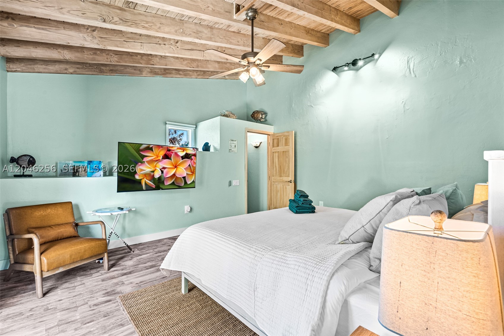ROYAL PALM VISTA - Residential