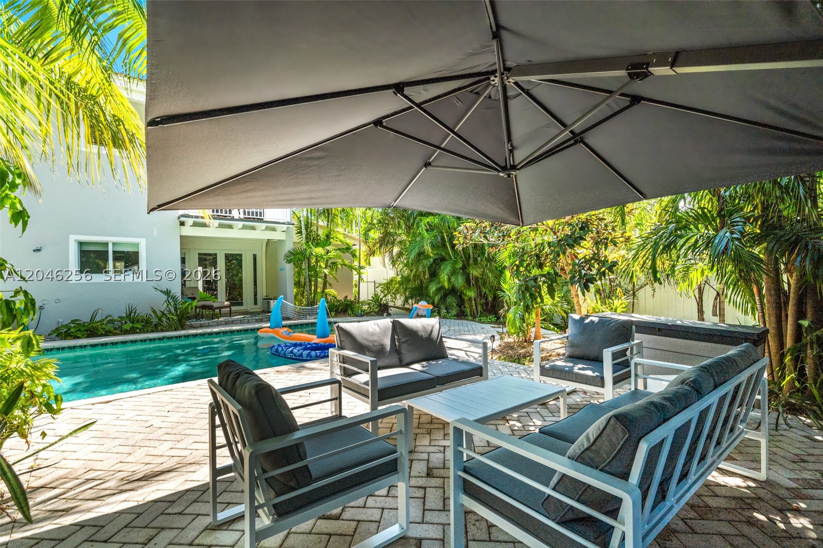 ROYAL PALM VISTA - Residential