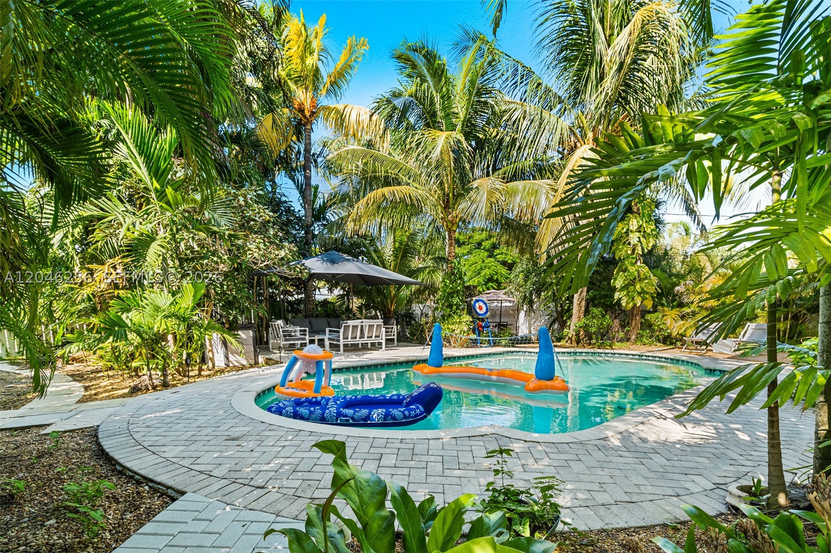 ROYAL PALM VISTA - Residential