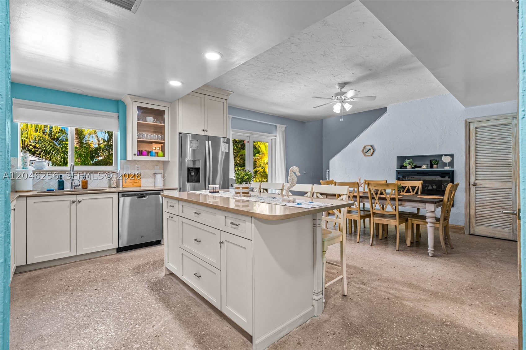 ROYAL PALM VISTA - Residential