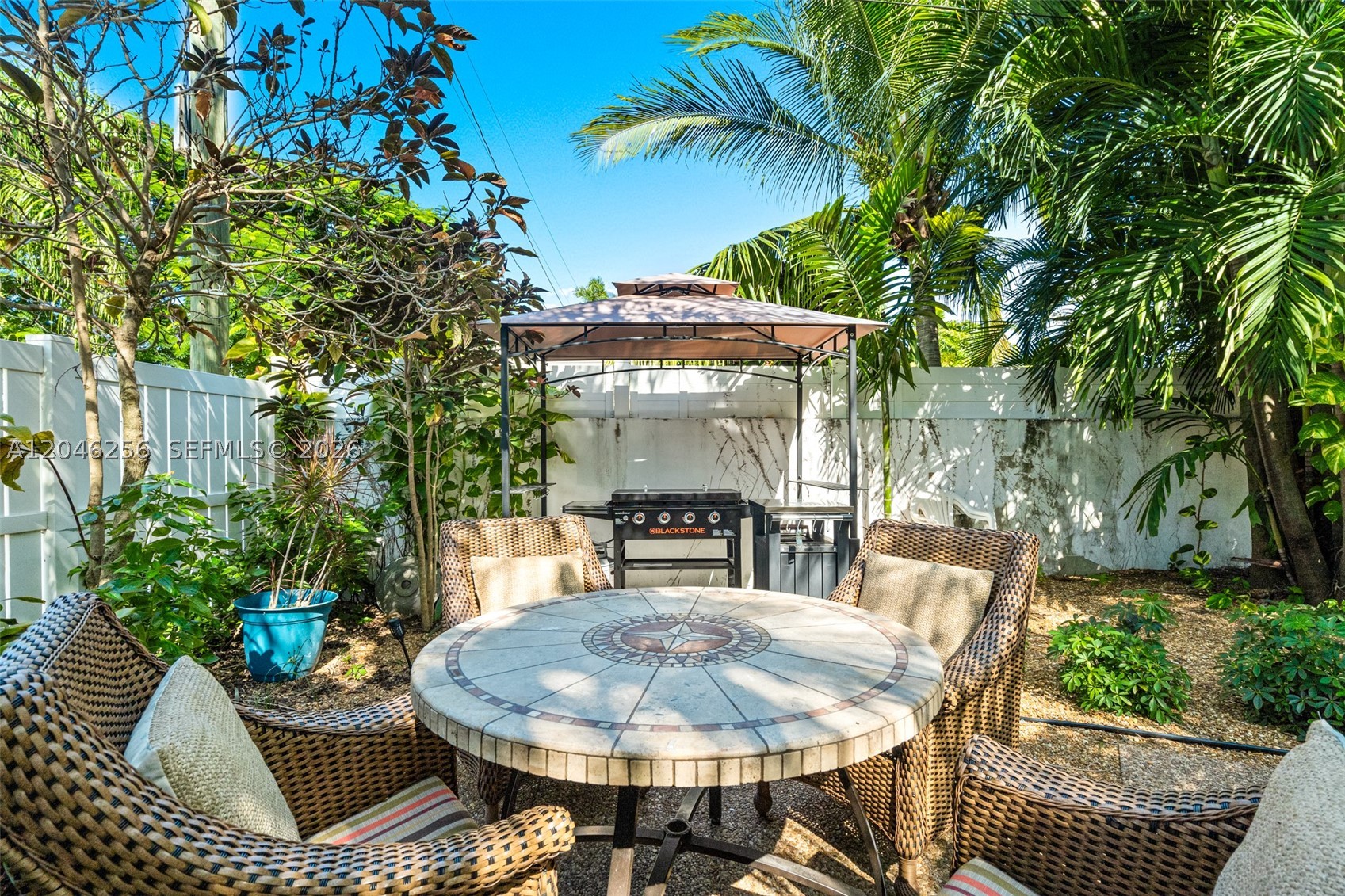 ROYAL PALM VISTA - Residential