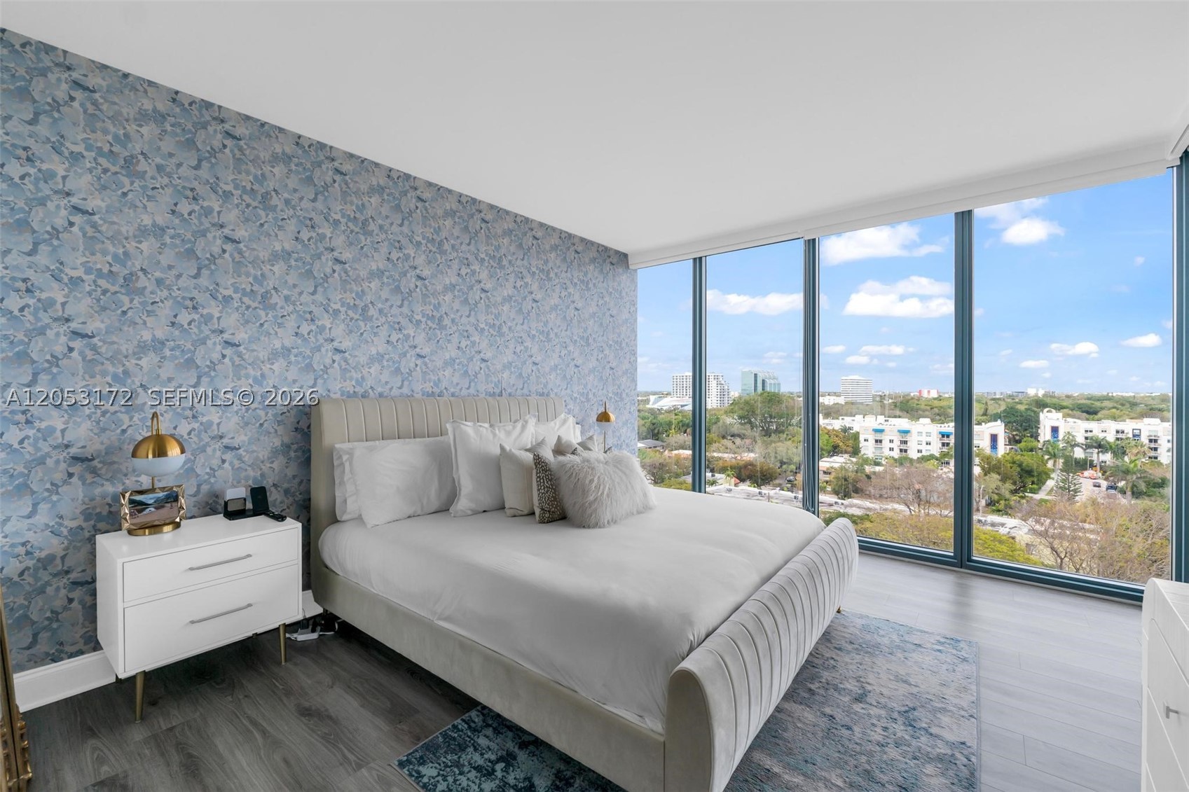 BLUE CONDO - Residential Lease
