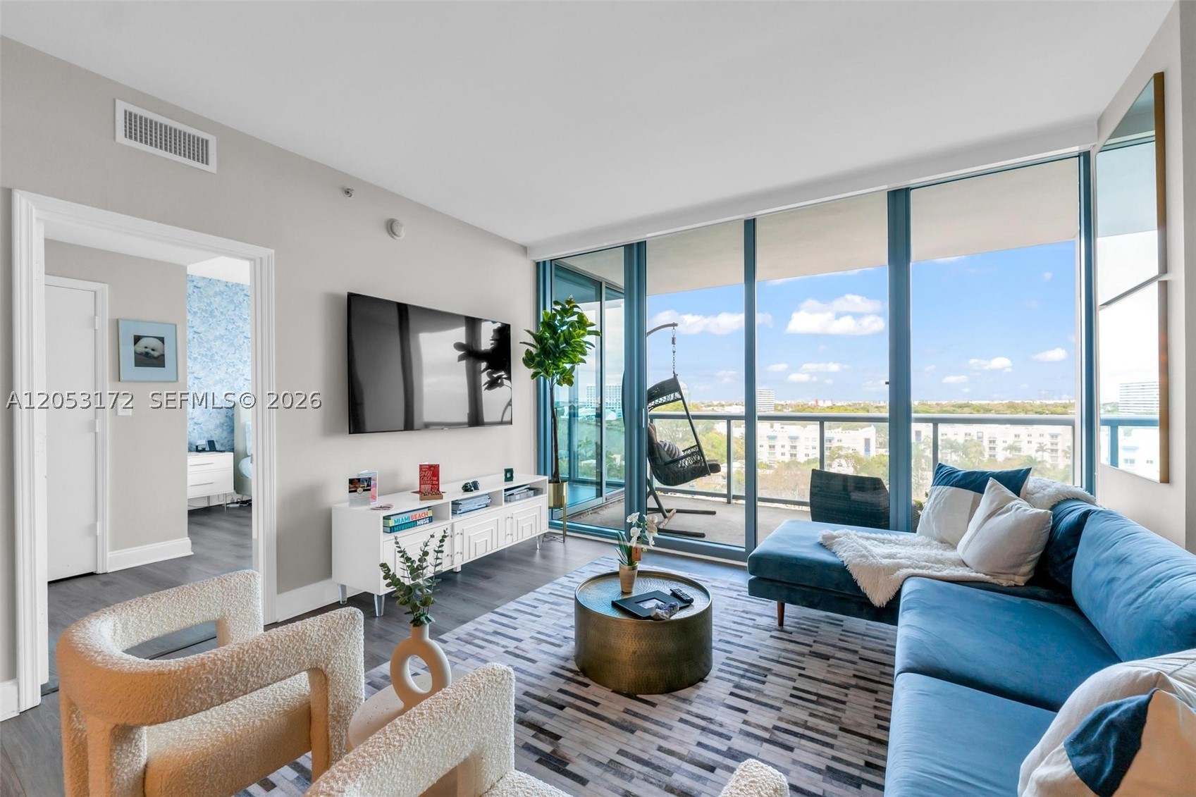 BLUE CONDO - Residential Lease