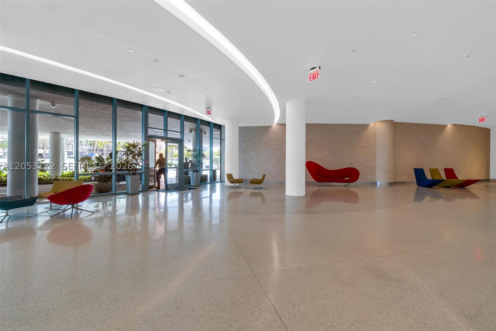BLUE CONDO - Residential Lease
