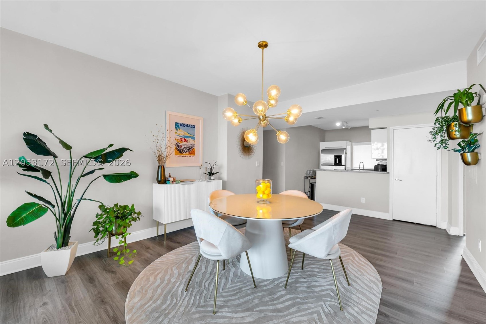 BLUE CONDO - Residential Lease