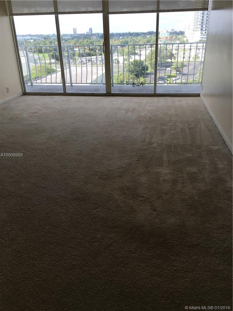 Very spacious unit with split floor plan. Partial bay and city views. Plenty of closet space, walk-in closet.  Building features 24 hour security, marina, mini market, stores.