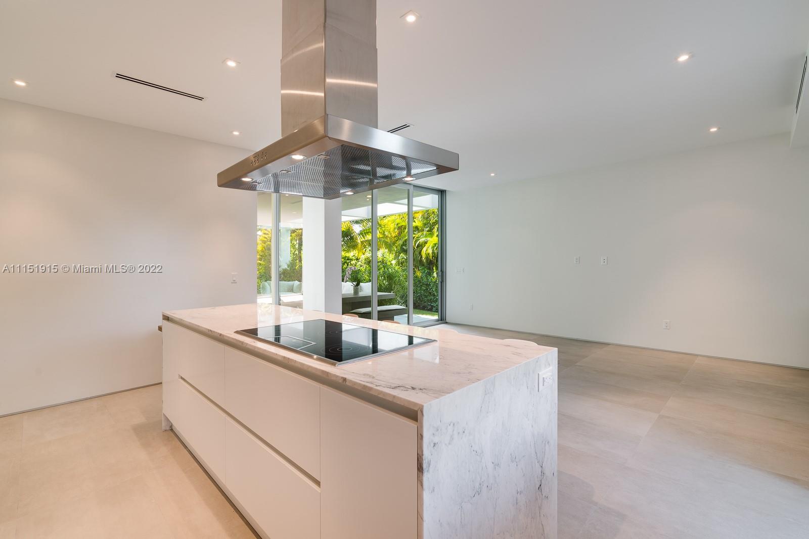TROPICAL ISLE HOMES SUB - Residential