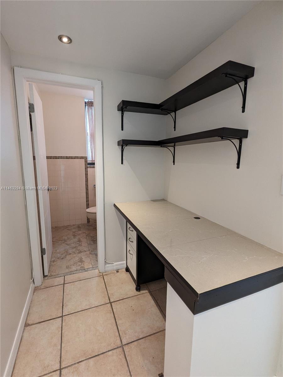 BAYVIEW TOWER CONDO - Residential Lease