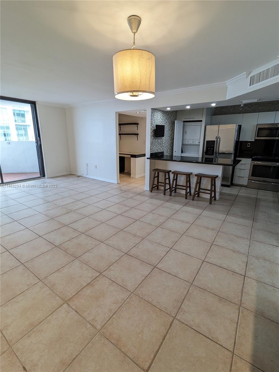 BAYVIEW TOWER CONDO - Residential Lease
