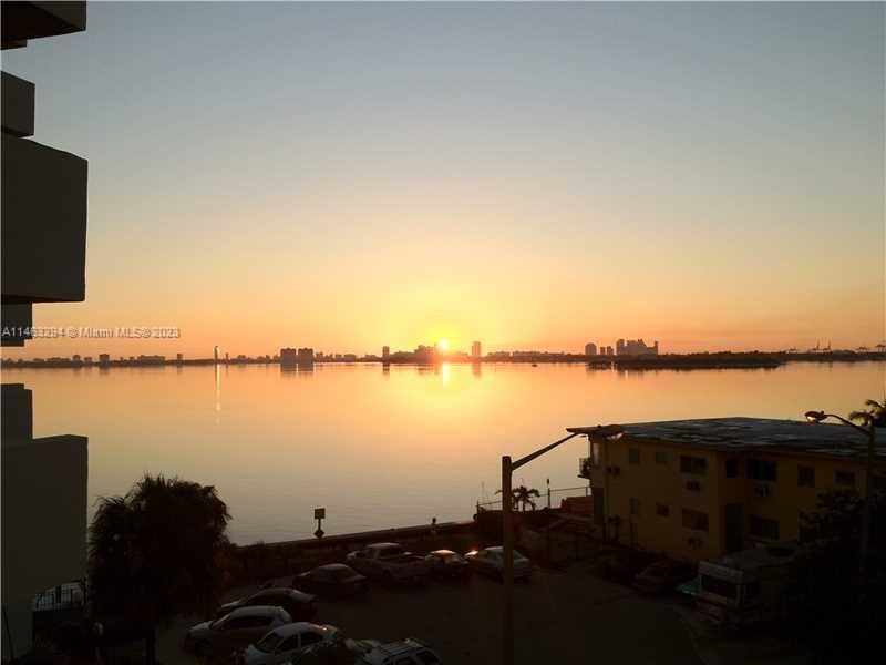 BAYVIEW TOWER CONDO - Residential Lease