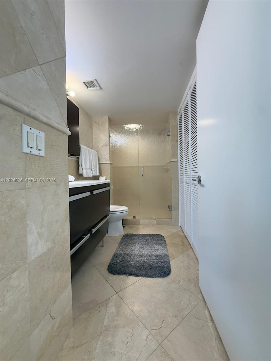 OCEANIA IV CONDO - Residential Lease