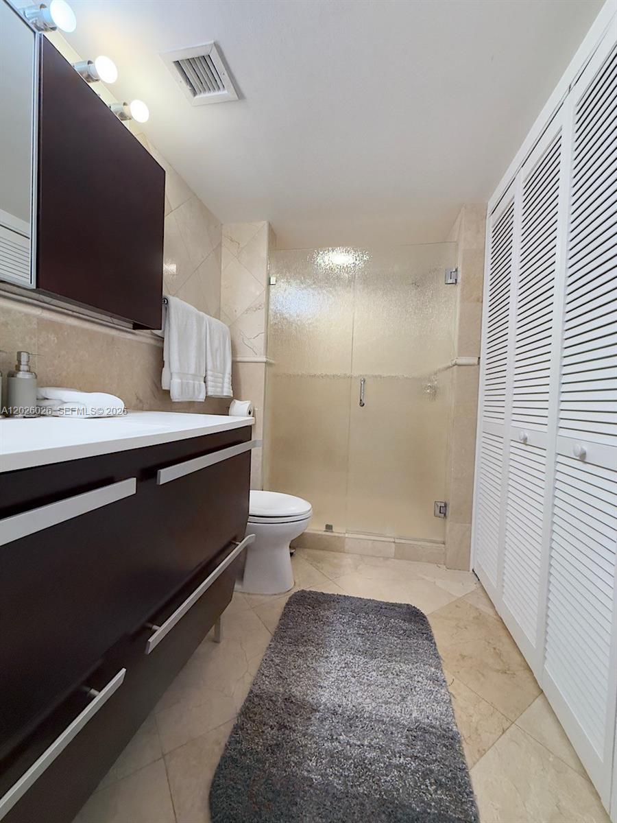 OCEANIA IV CONDO - Residential Lease