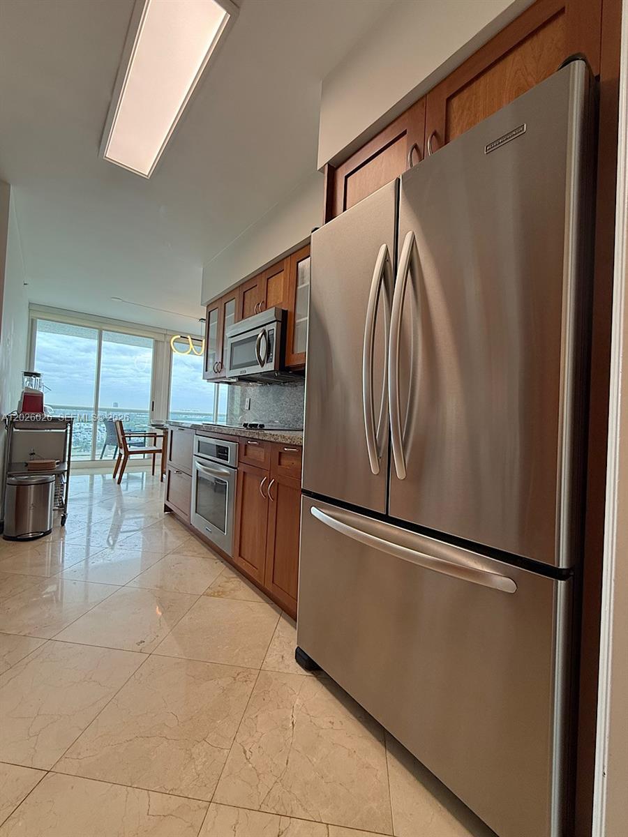 OCEANIA IV CONDO - Residential Lease