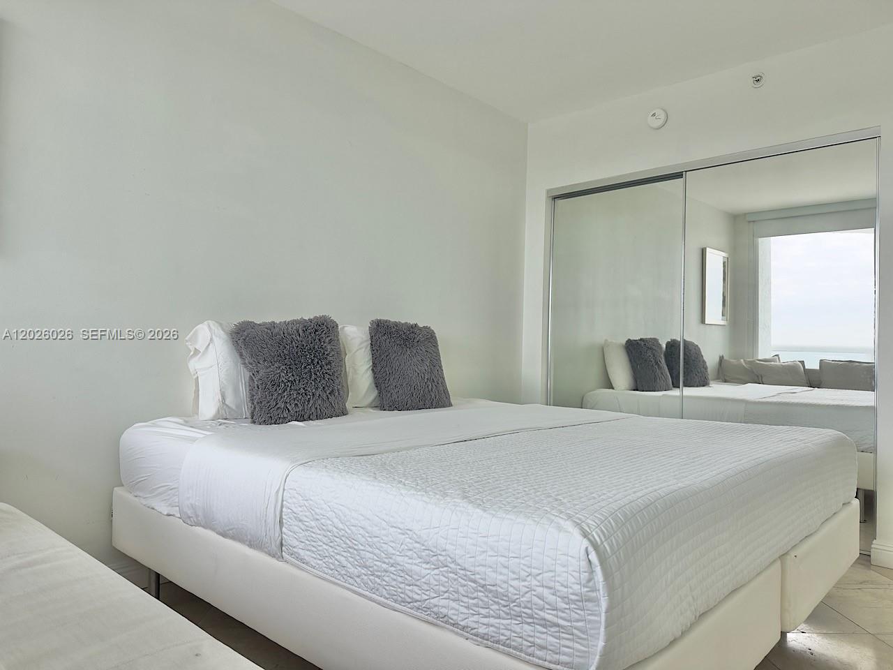 OCEANIA IV CONDO - Residential Lease