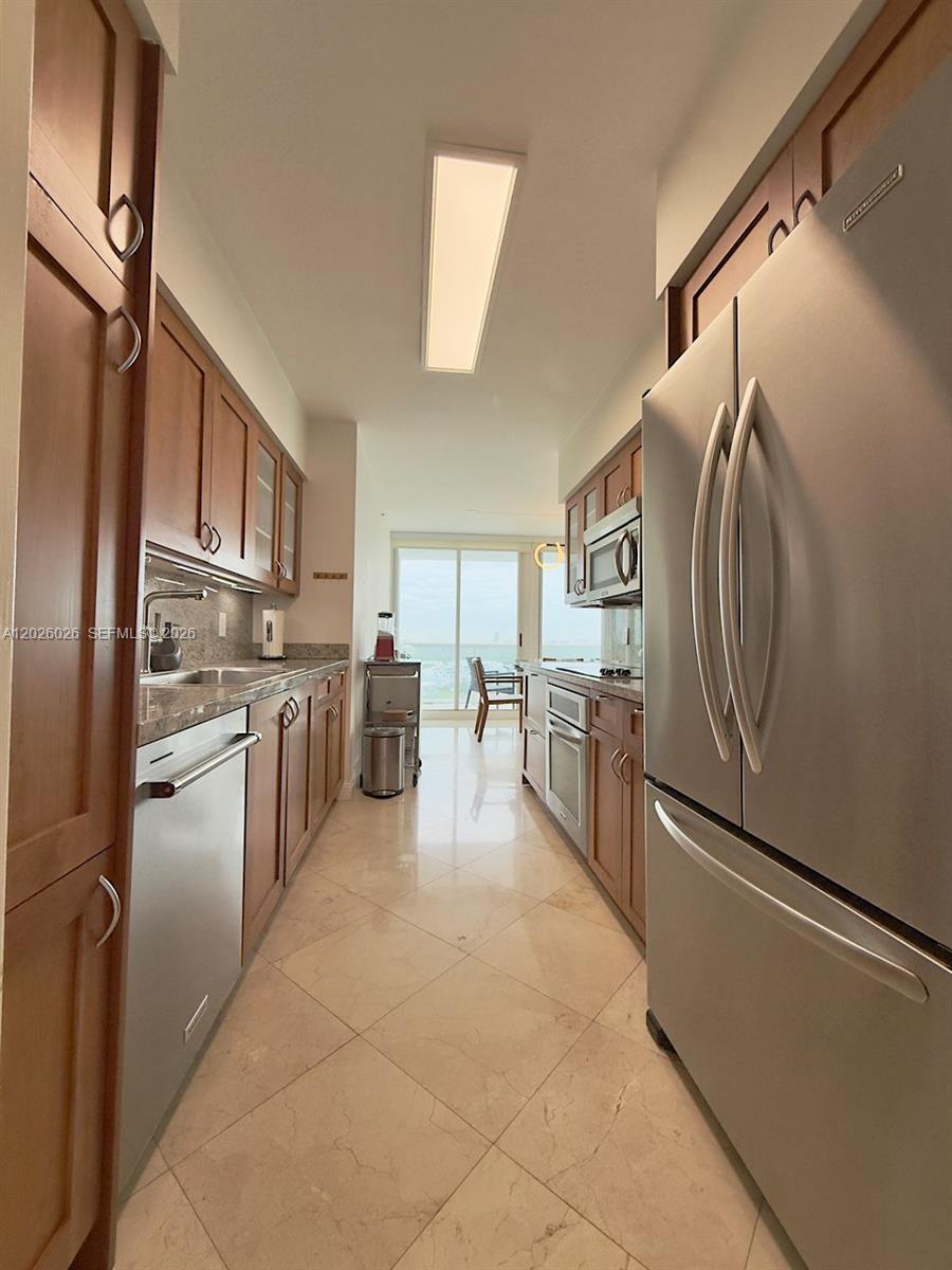 OCEANIA IV CONDO - Residential Lease