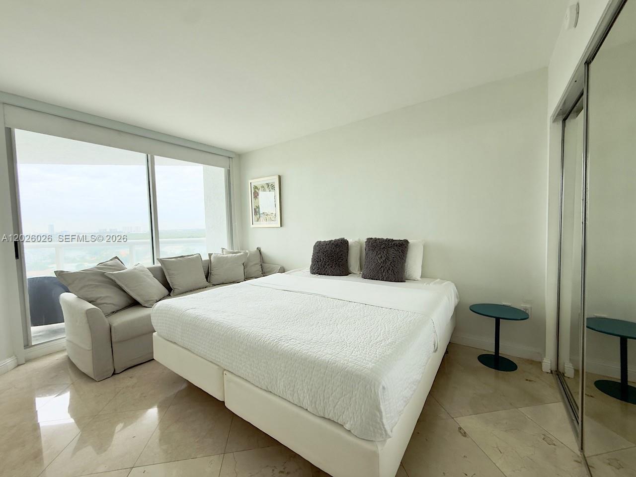 OCEANIA IV CONDO - Residential Lease