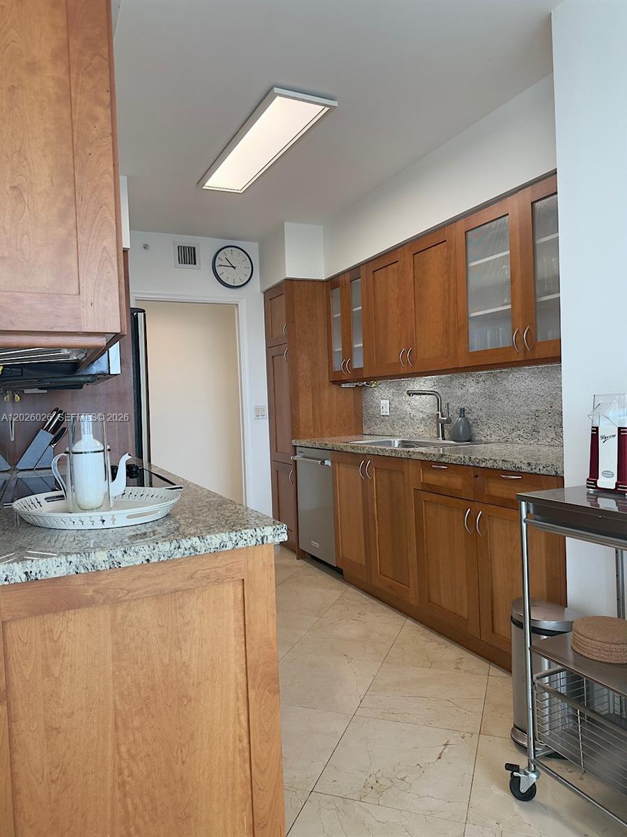 OCEANIA IV CONDO - Residential Lease
