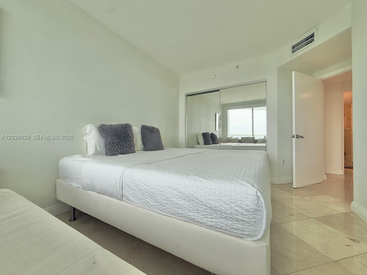 OCEANIA IV CONDO - Residential Lease