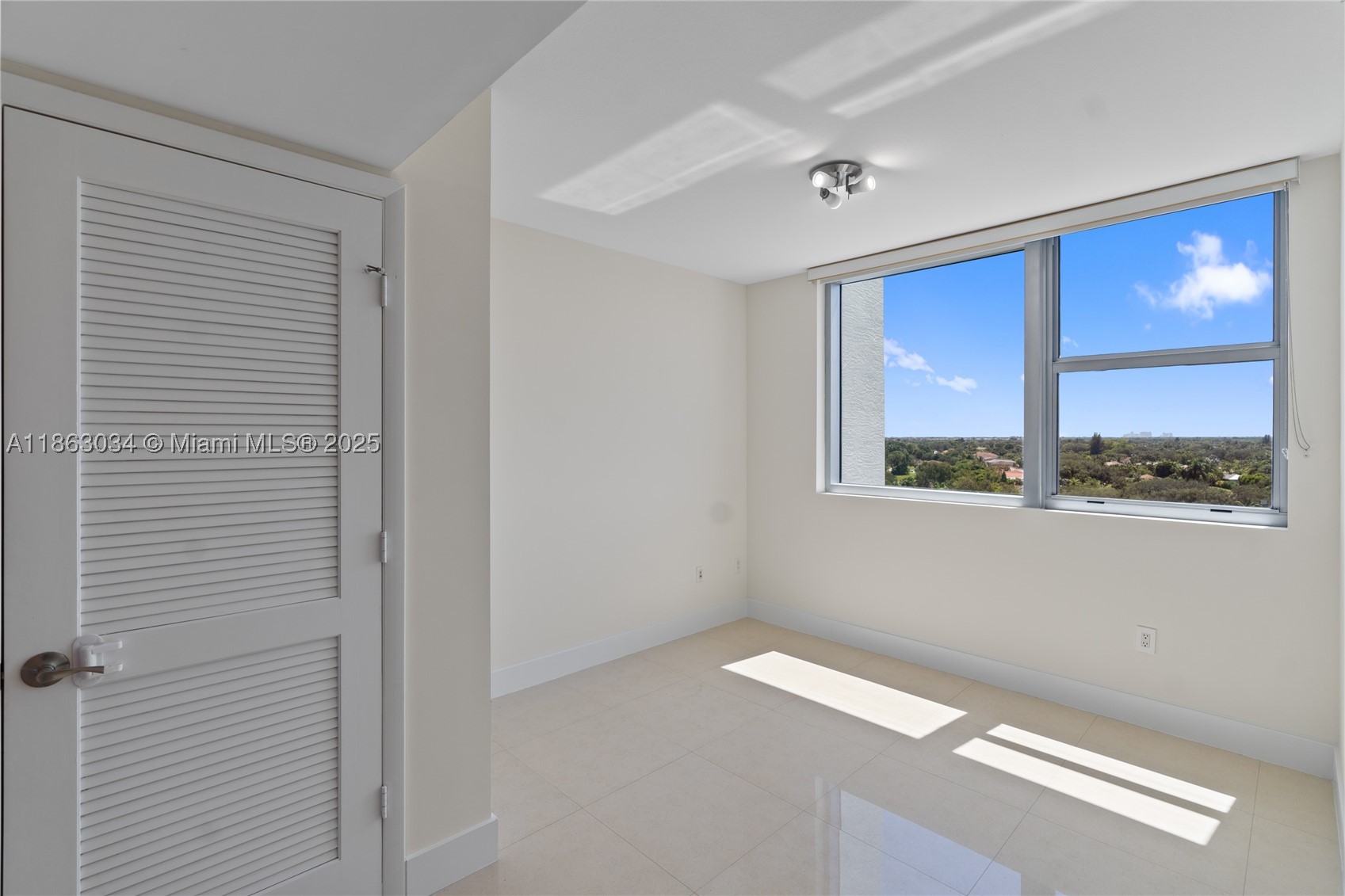 TAO SAWGRASS CONDOMINIUM - Residential